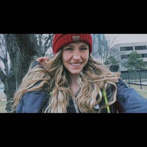 Meet your Posher, Courtney